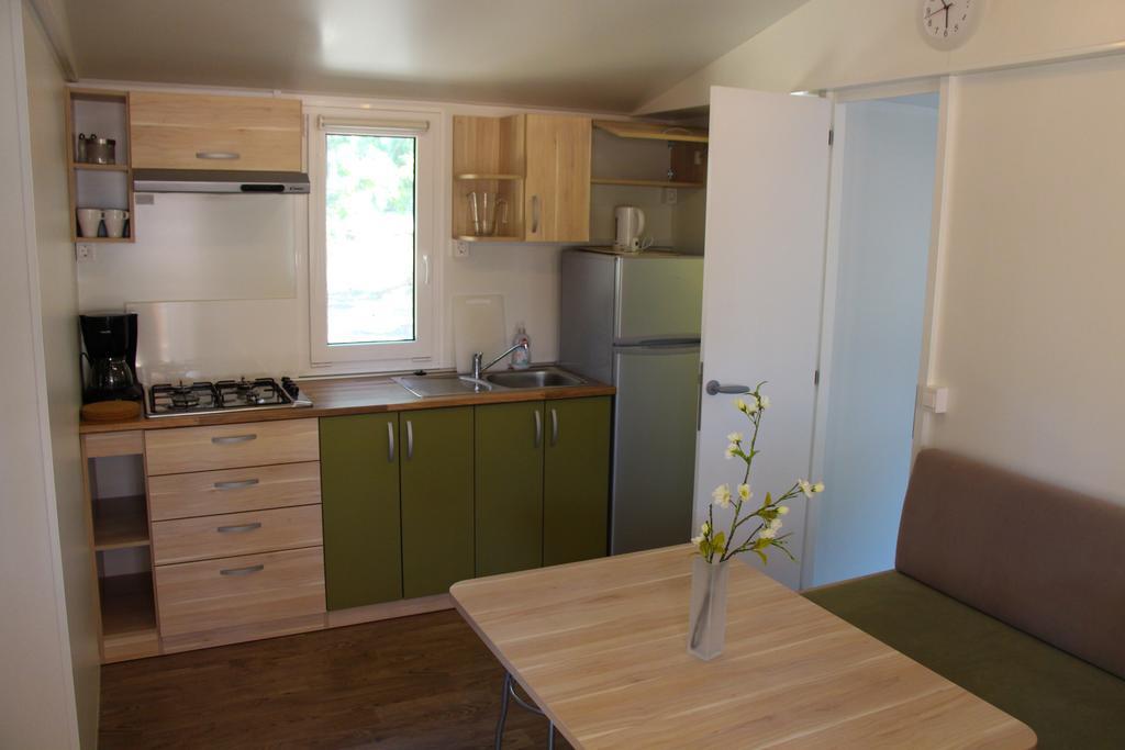 Mobile Homes Holiday Dream Baška Voda المظهر الخارجي الصورة