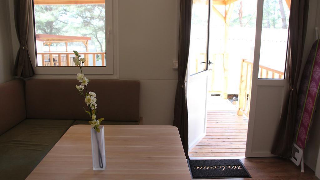 Mobile Homes Holiday Dream Baška Voda المظهر الخارجي الصورة